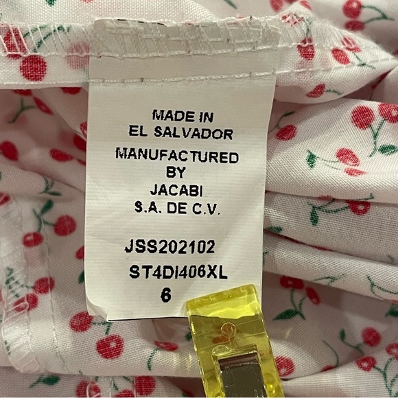 Edgehill Collection Smocked Cherry Print Dress Size 6 - Picture 10 of 13